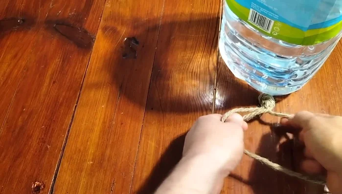 Repetir pasos 2-4: Crea tres trenzas iguales.