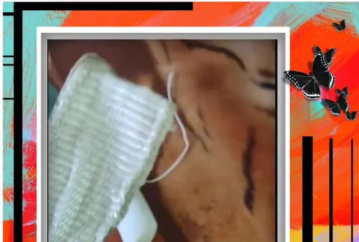 Rellenar el mordedor con el material de relleno.