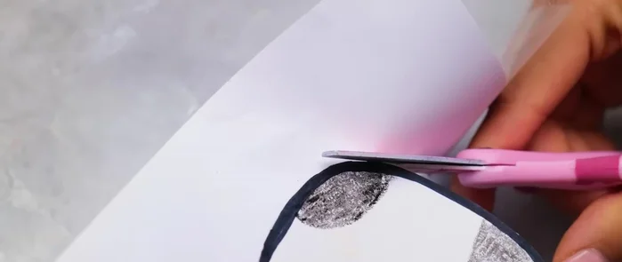 Proteger los bordes con una película protectora.