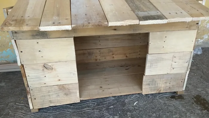 Lijar los bordes para un acabado liso y seguro.