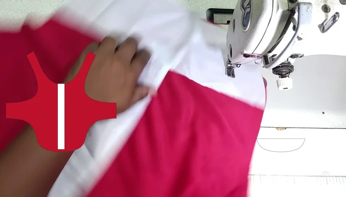 Aplicación de la primera pieza decorativa.