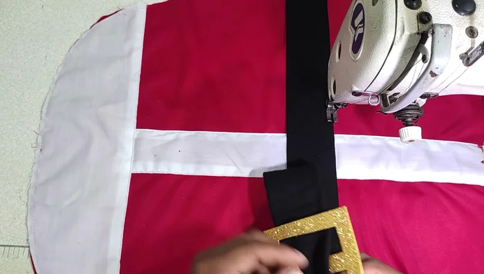 Coser la hilla a la prenda.