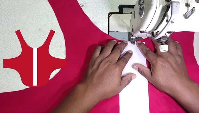 Preparación de la espalda: Colocar la franja blanca al medio de la tela y doblar 1 cm.