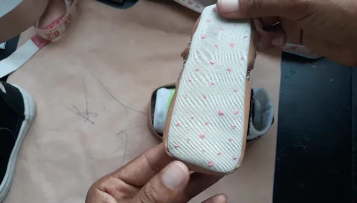 Opcional: Decorar con pintura para tela.