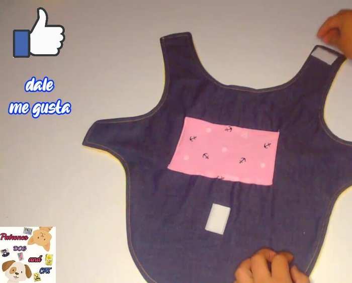 Colocar el velcro: Coser los velcros en la parte delantera y en el cuello de la capa para facilitar su cierre.