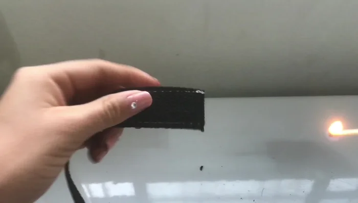 Sellar los extremos de la cinta para evitar que se deshilache.