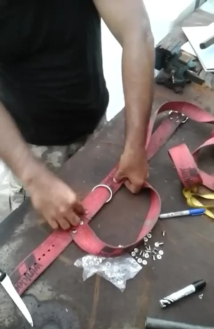 Añadir una abrazadera de golpe para mayor seguridad (opcional).