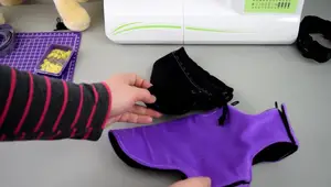 Capa Reversible con Capucha para Mascotas: ¡Recicla y Crea!
