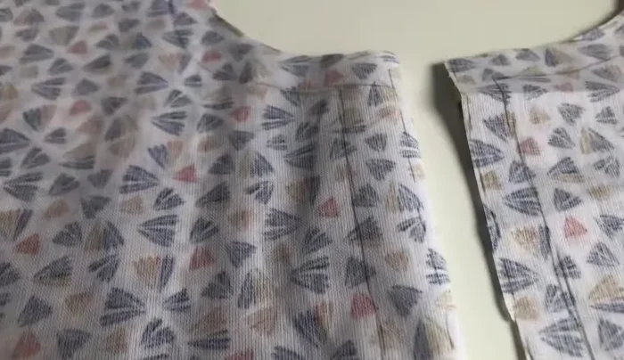 Probar el chaleco en el perro para ver si necesita modificaciones.