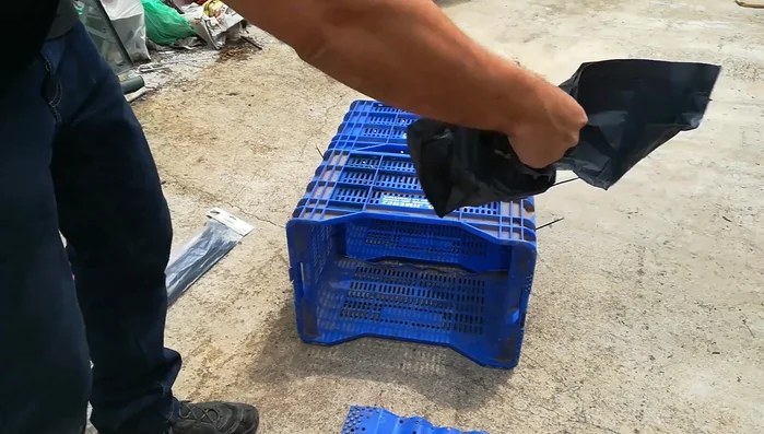 Protección adicional contra la lluvia: Sellar bien todas las aberturas y grietas para evitar que entre la lluvia. Utilizar cinta adhesiva resistente.