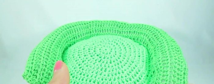 Terminar: Ocultar las puntas sobrantes con un nudo.