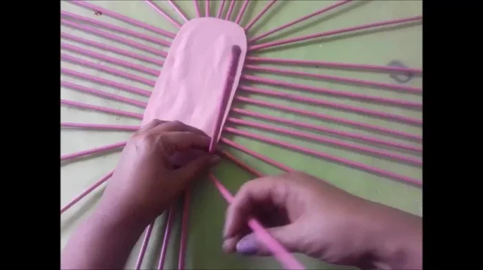 Enderezar las varillas: Enderezar las varillas hacia arriba.