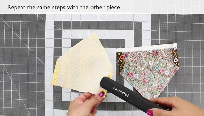 Repetir los pasos 4 y 5 con la otra pieza de tela.