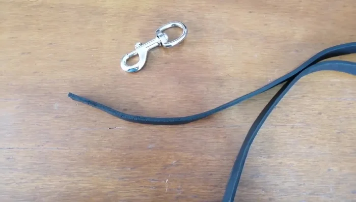 Retirada del exceso de cuero y creación de una punta redonda (opcional).