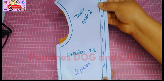 Doblar la tapeta, planchar y coser al borde.