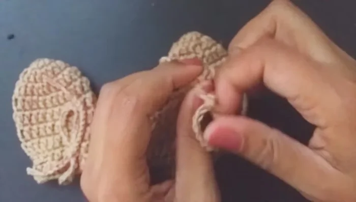 Agregar la cuerda (80 cadenas aproximadamente).