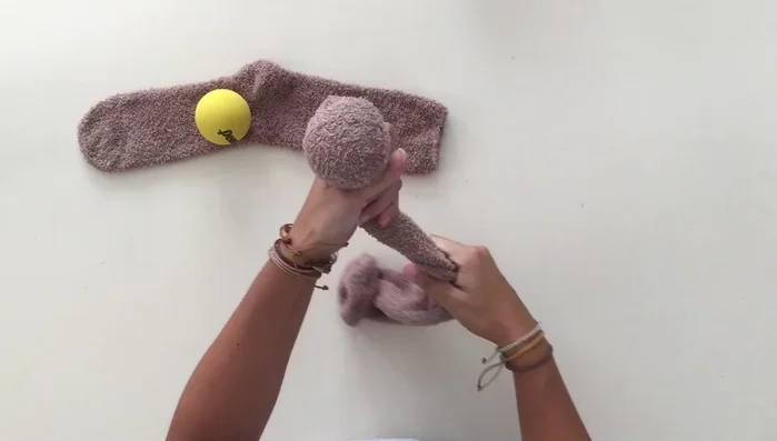 Deja un poco de espacio y mete la segunda pelota.